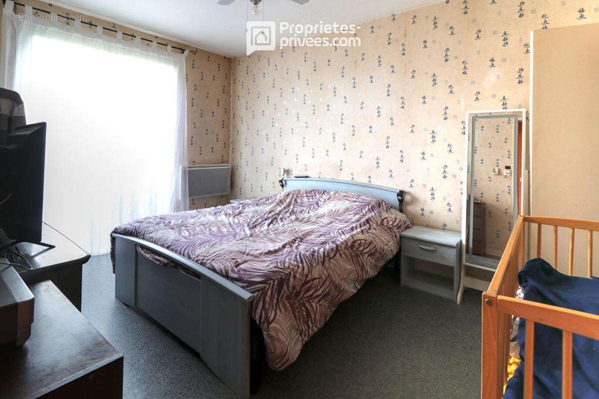 Maison à SAINT-MACAIRE-EN-MAUGES