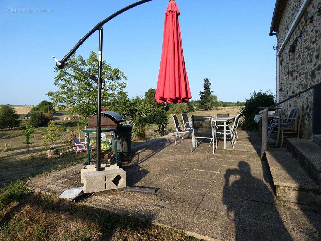 Maison à SAINT-MEDARD-D&#039;EXCIDEUIL