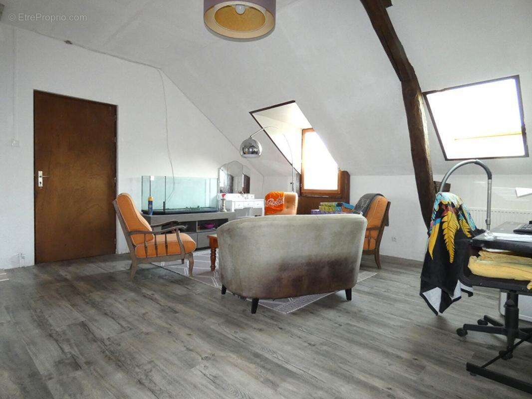 Maison à SAINT-MEDARD-D&#039;EXCIDEUIL