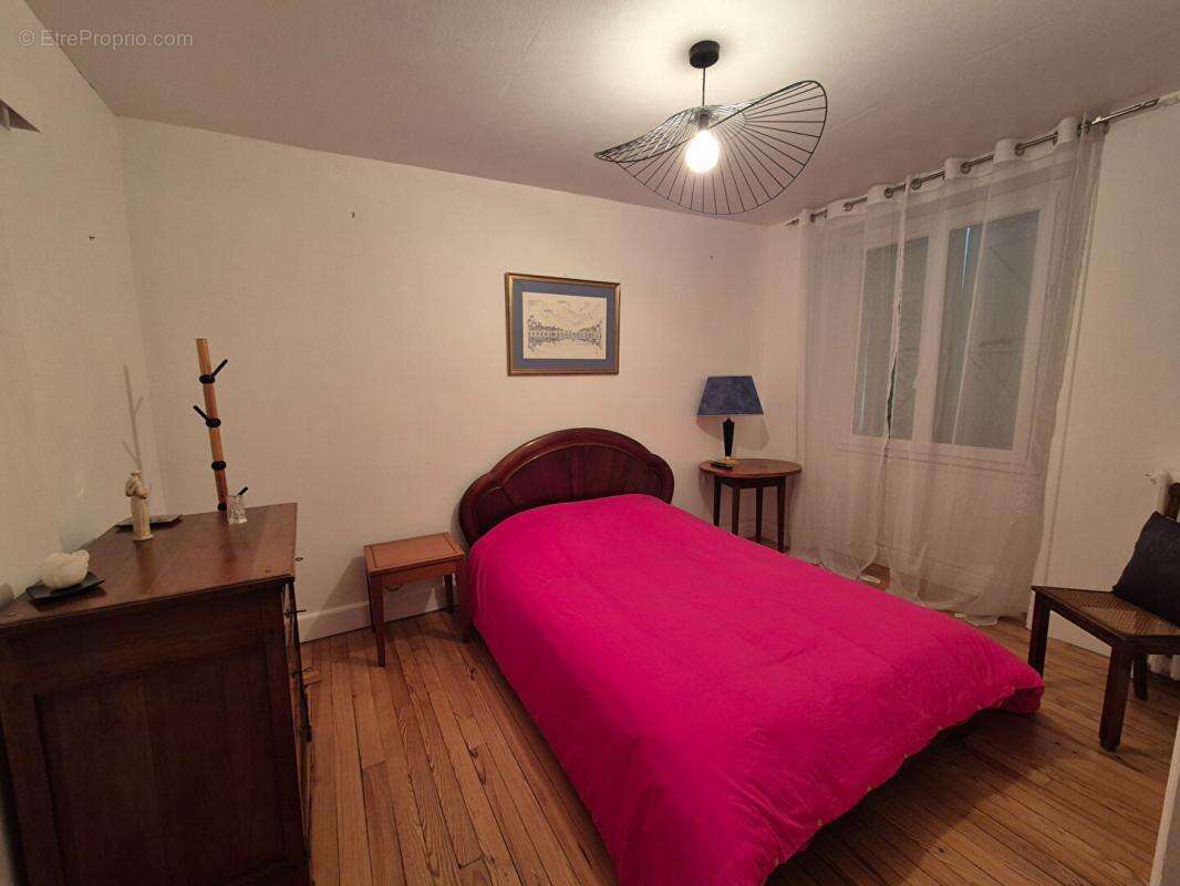 Maison à BIARS-SUR-CERE