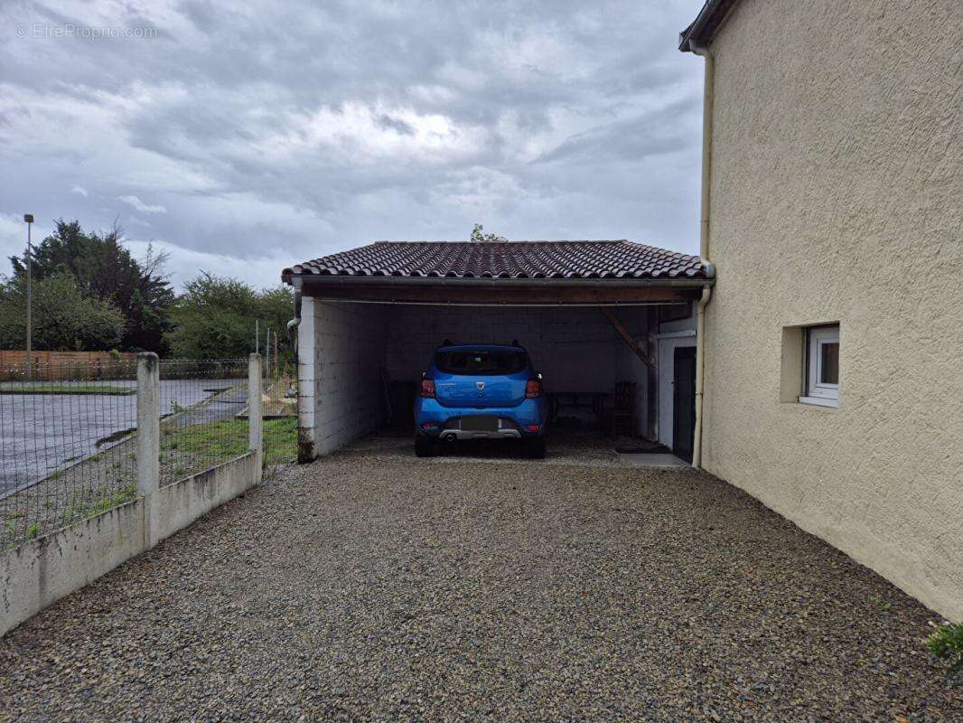 Maison à BIARS-SUR-CERE