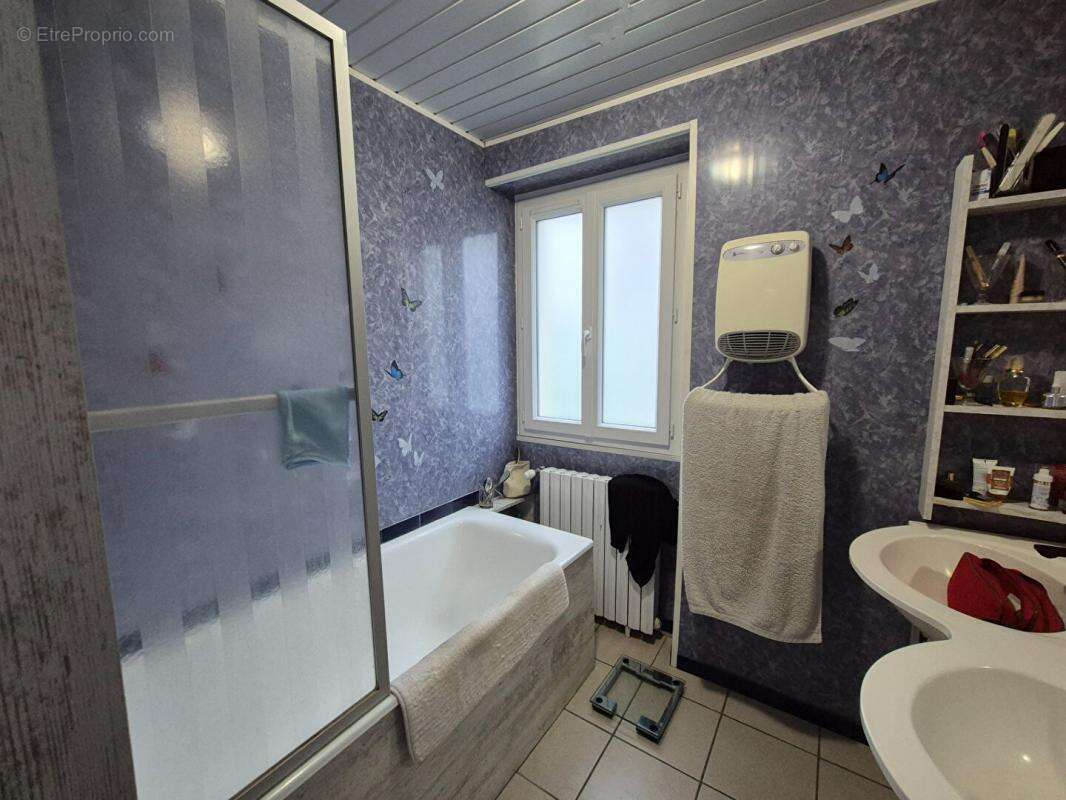 Maison à BIARS-SUR-CERE