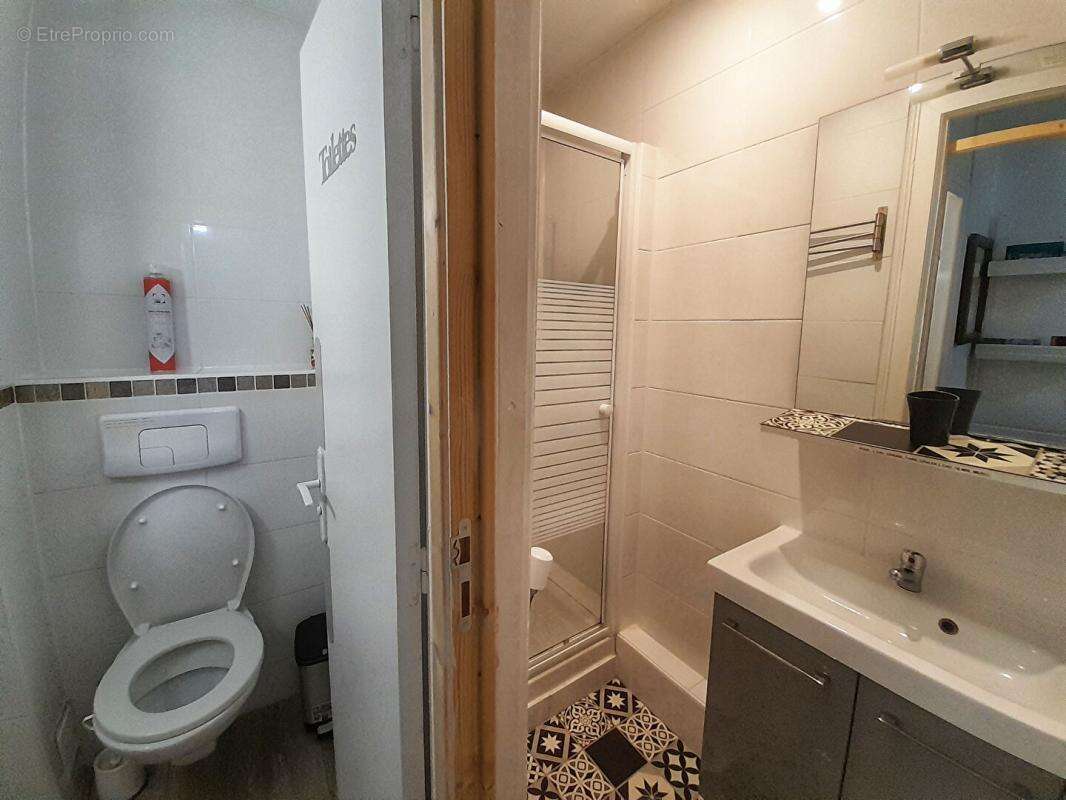 Appartement à EAUX-BONNES