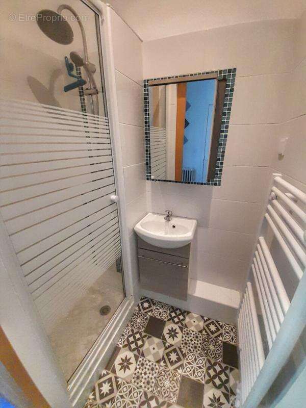 Appartement à EAUX-BONNES