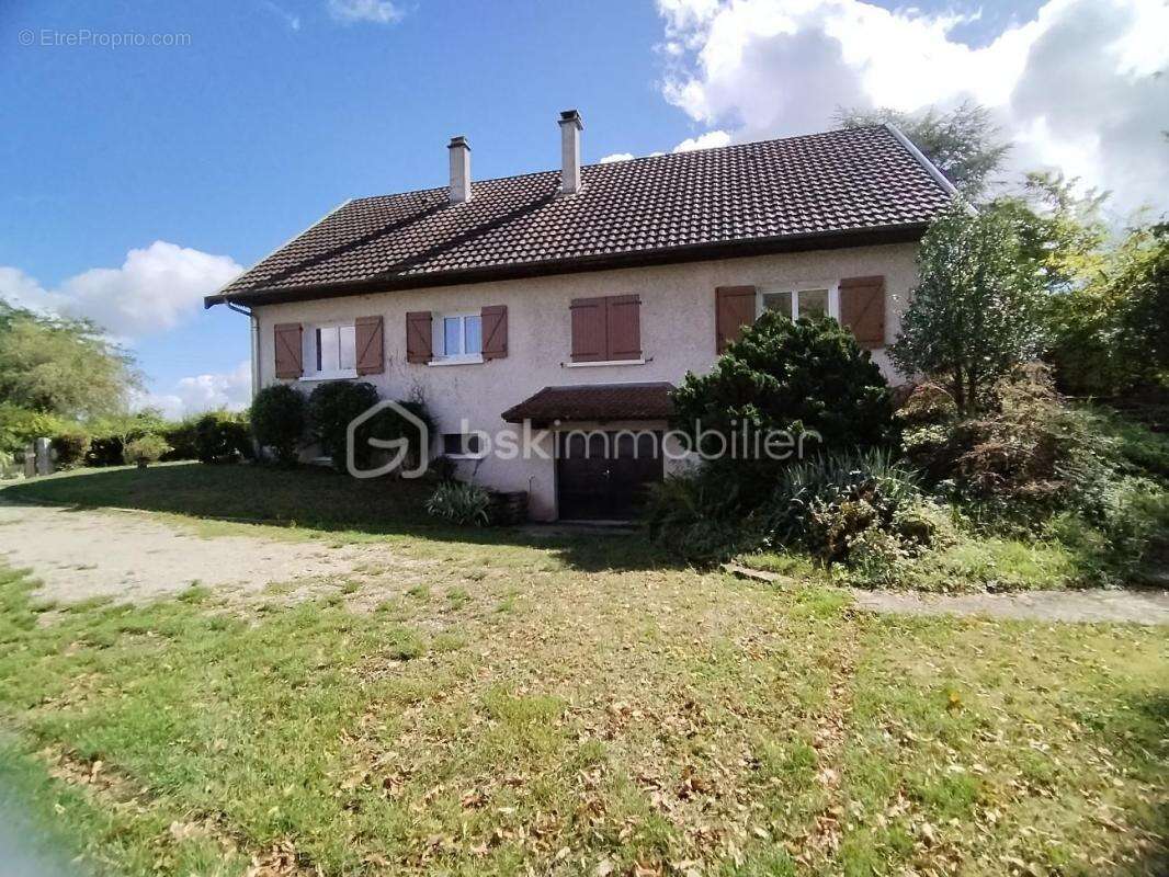 Maison à SAINT-CHEF