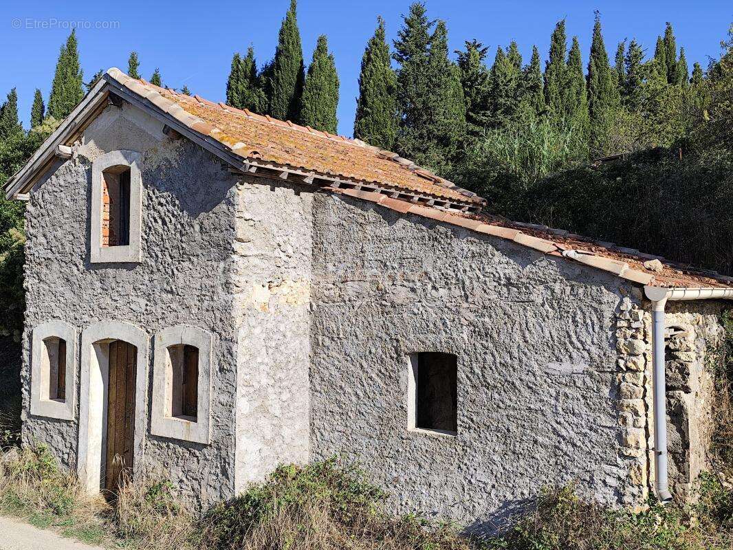 Terrain à CLERMONT-L&#039;HERAULT