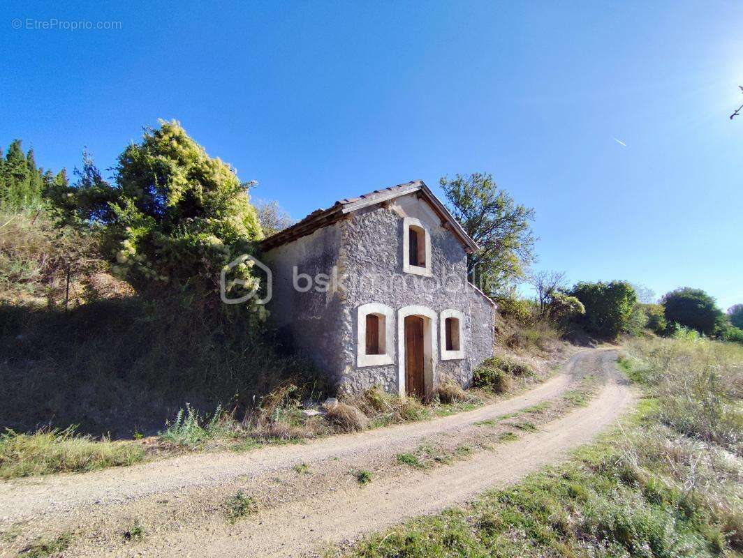 Terrain à CLERMONT-L&#039;HERAULT