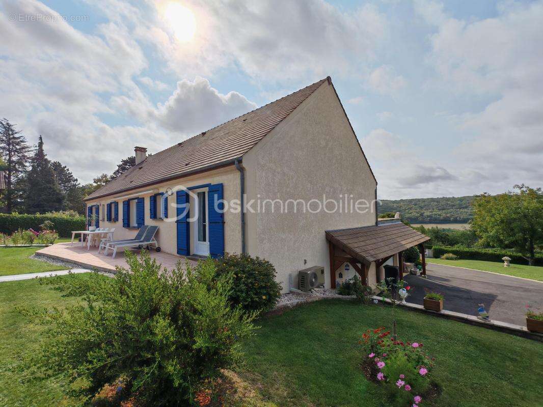 Maison à VILLENEUVE-SUR-BELLOT