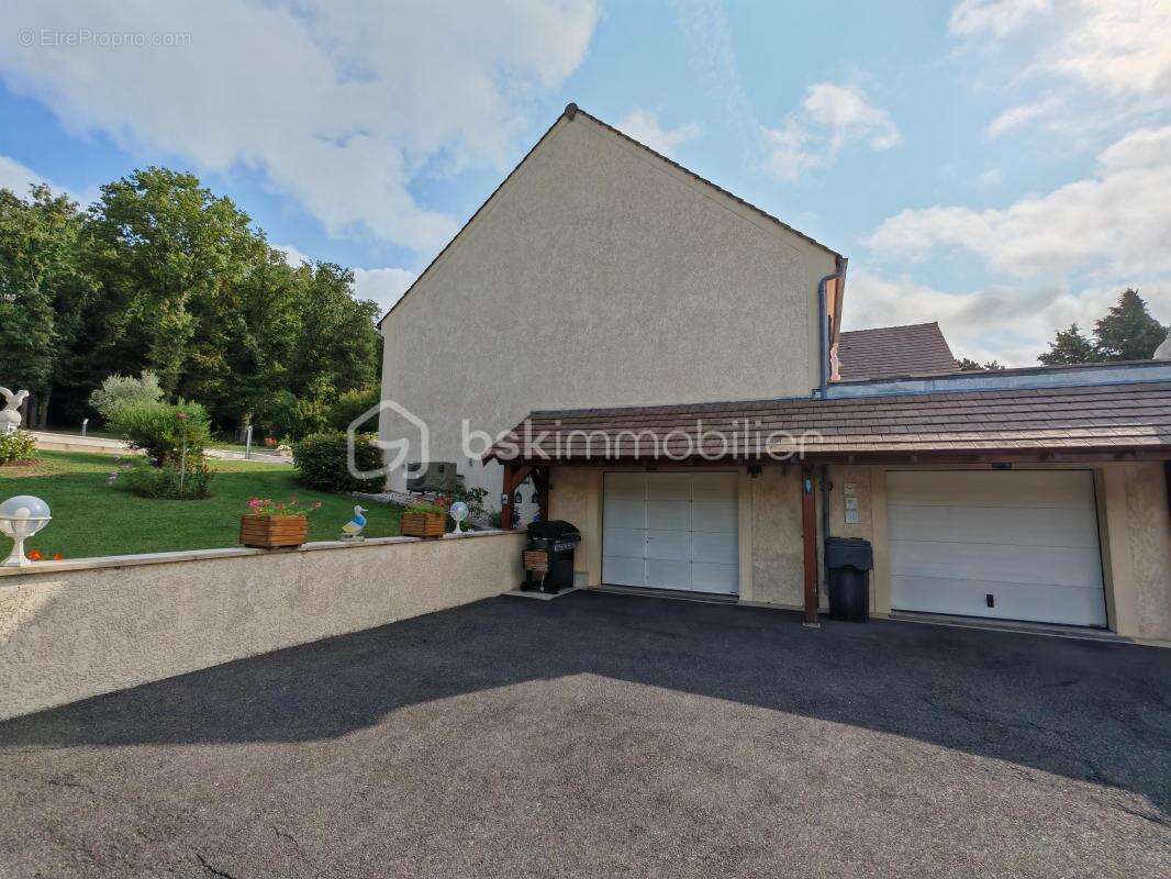 Maison à VILLENEUVE-SUR-BELLOT