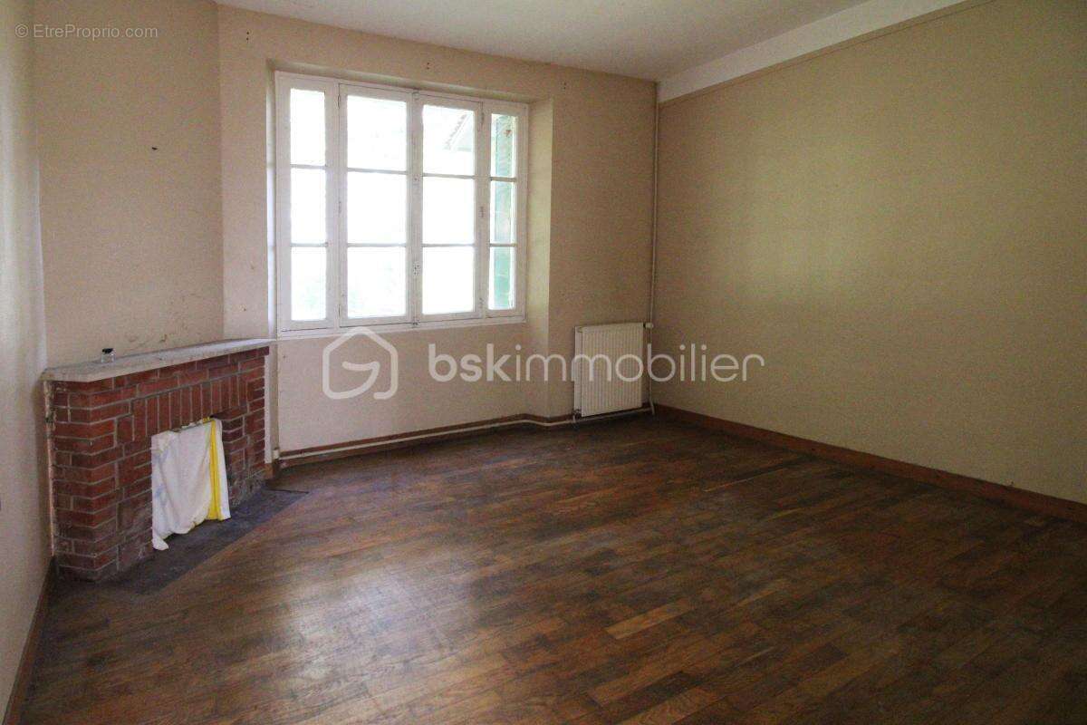 Maison à NANTEAU-SUR-LUNAIN