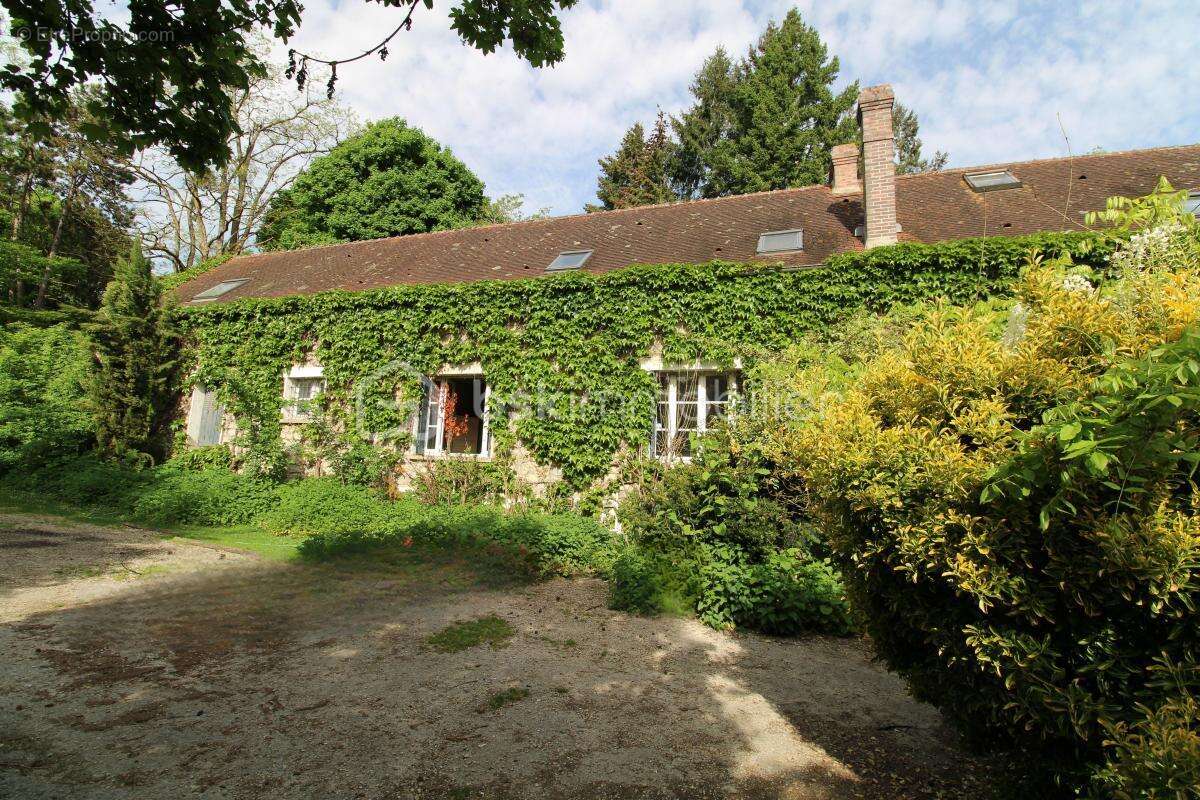 Maison à NANTEAU-SUR-LUNAIN