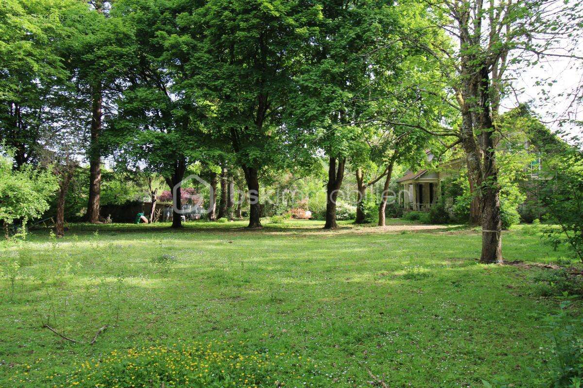 Maison à NANTEAU-SUR-LUNAIN
