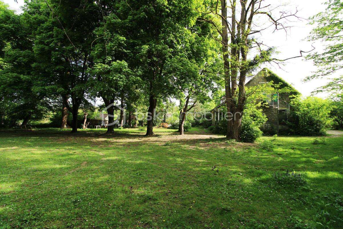 Maison à NANTEAU-SUR-LUNAIN