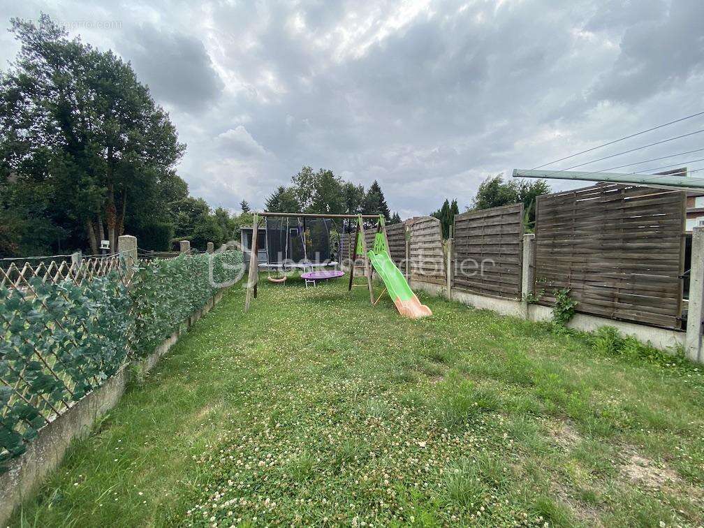 Maison à AUBERCHICOURT