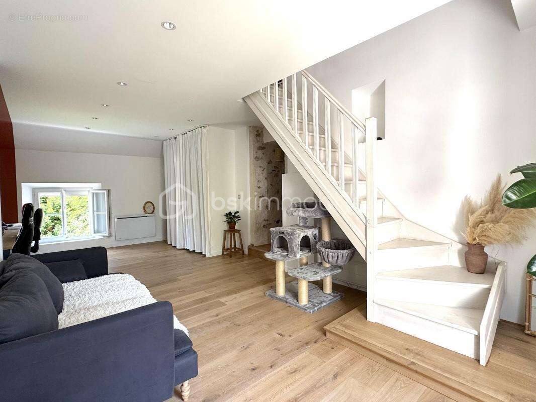 Maison à COULOMMIERS