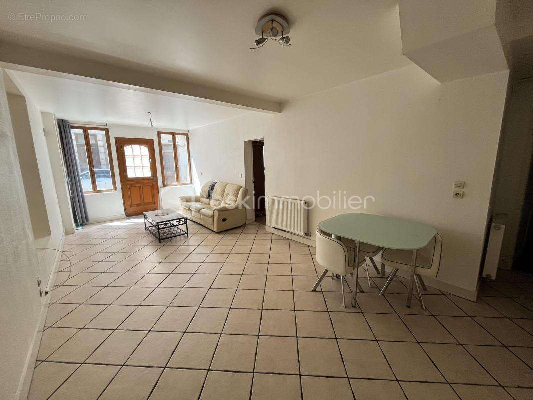 Maison à LA CHARITE-SUR-LOIRE