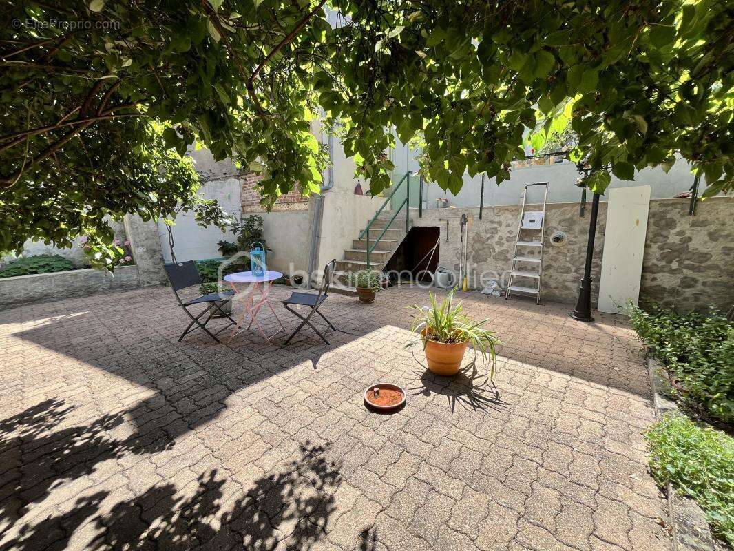 Maison à LA CHARITE-SUR-LOIRE