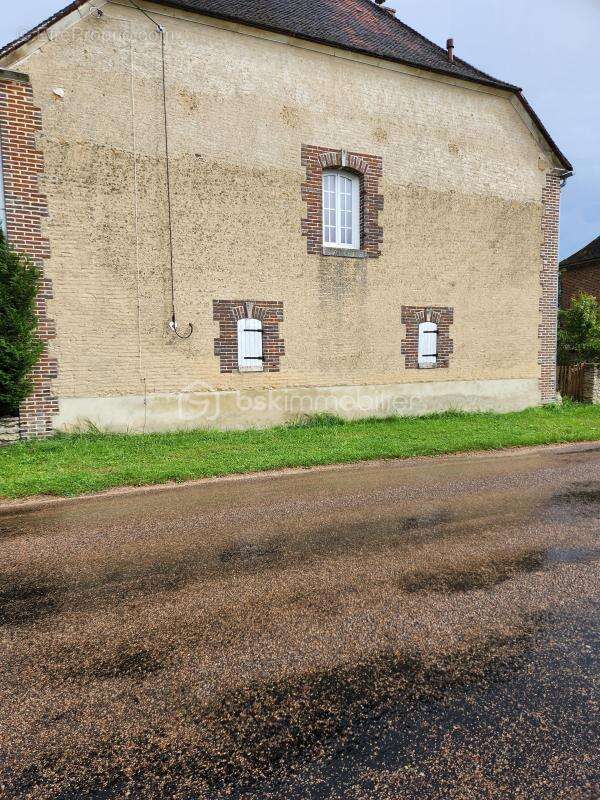 Maison à CHESSY-LES-PRES