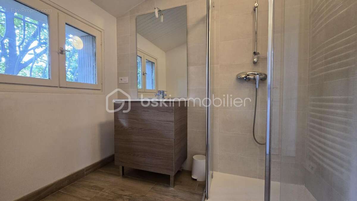 Maison à BAGNOLS-SUR-CEZE