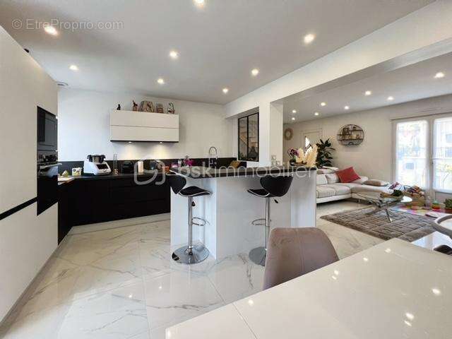 Maison à CHAUMES-EN-BRIE