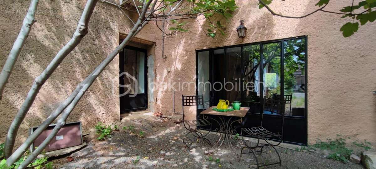 Maison à SAINT-CHINIAN