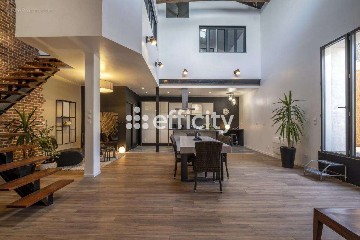 Maison à SAINT-XANDRE