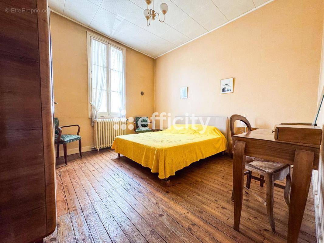 Maison à SAINT-LAURENT-MEDOC