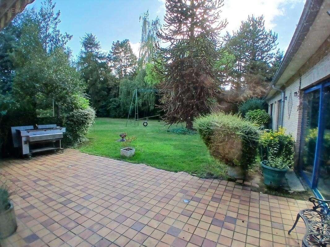 Maison à LA CHAPELLE-D&#039;ARMENTIERES