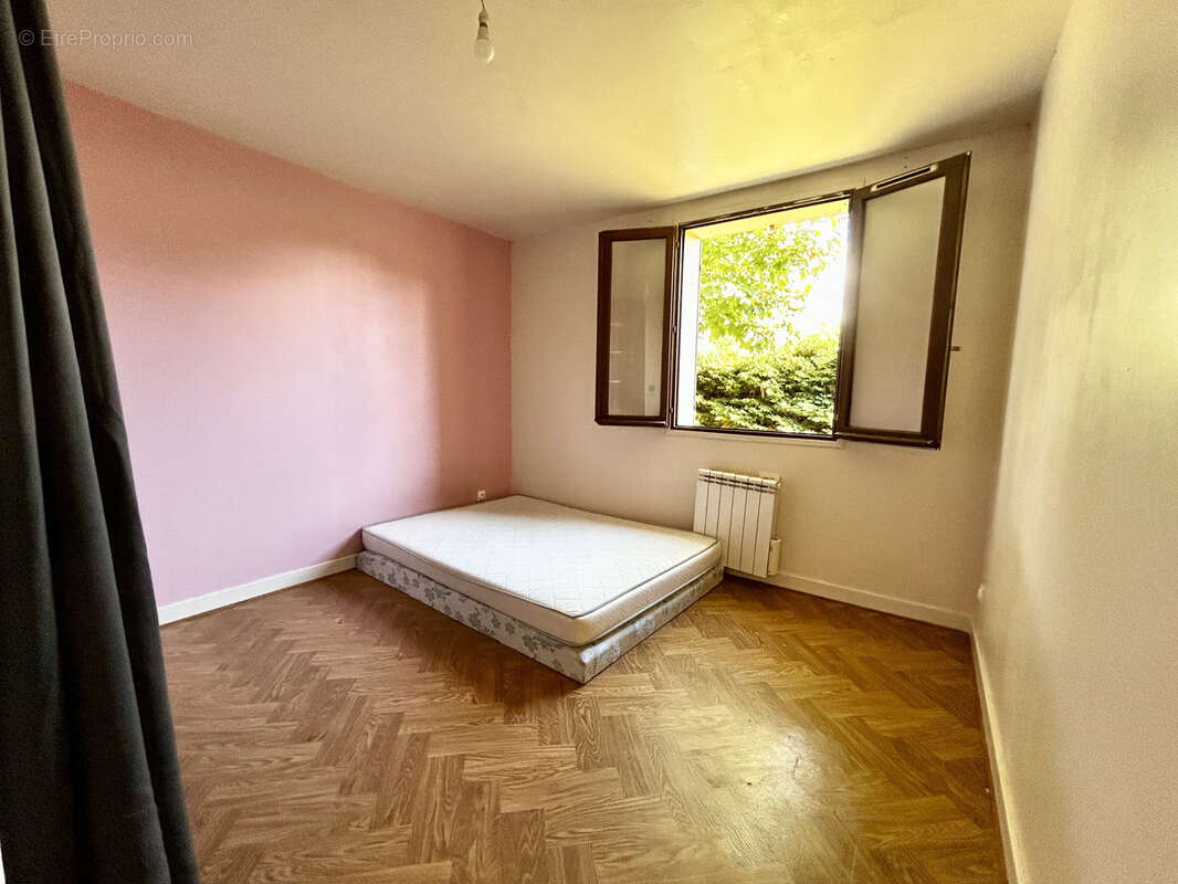 Maison à LES MARTRES-DE-VEYRE