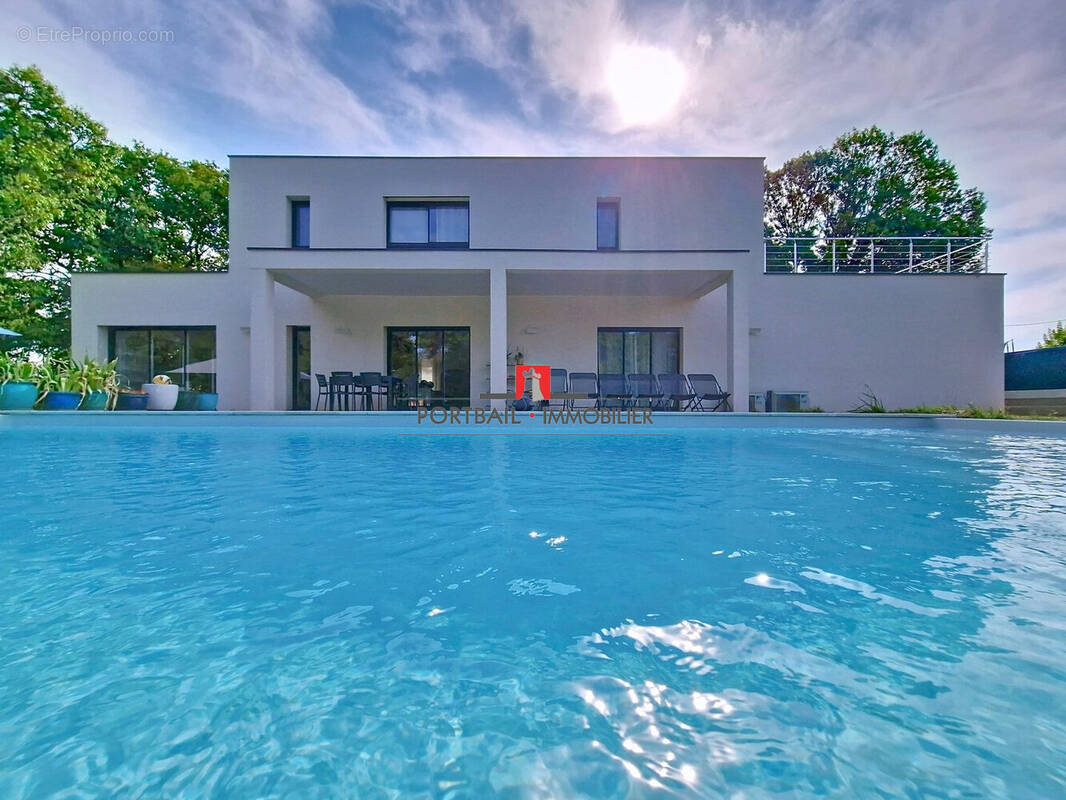 Maison à SAINT-ANDRE-DE-CUBZAC