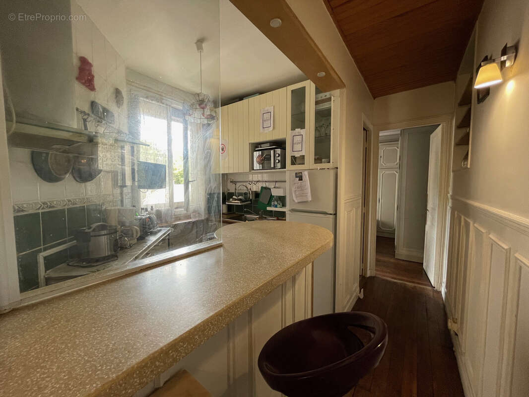 Appartement à PARIS-18E