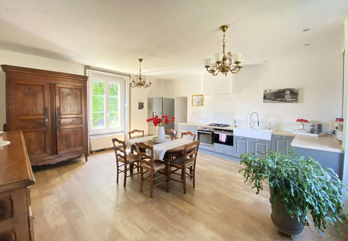 Maison à MARIGNY-BRIZAY