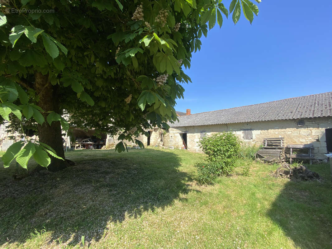 Maison à MARIGNY-BRIZAY