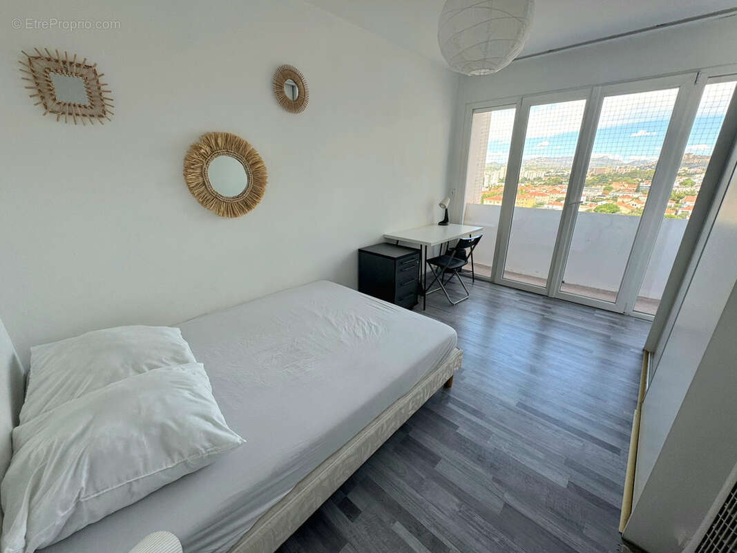 Appartement à MARSEILLE-9E
