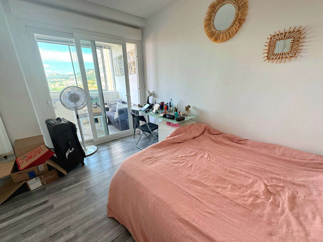Appartement à MARSEILLE-9E
