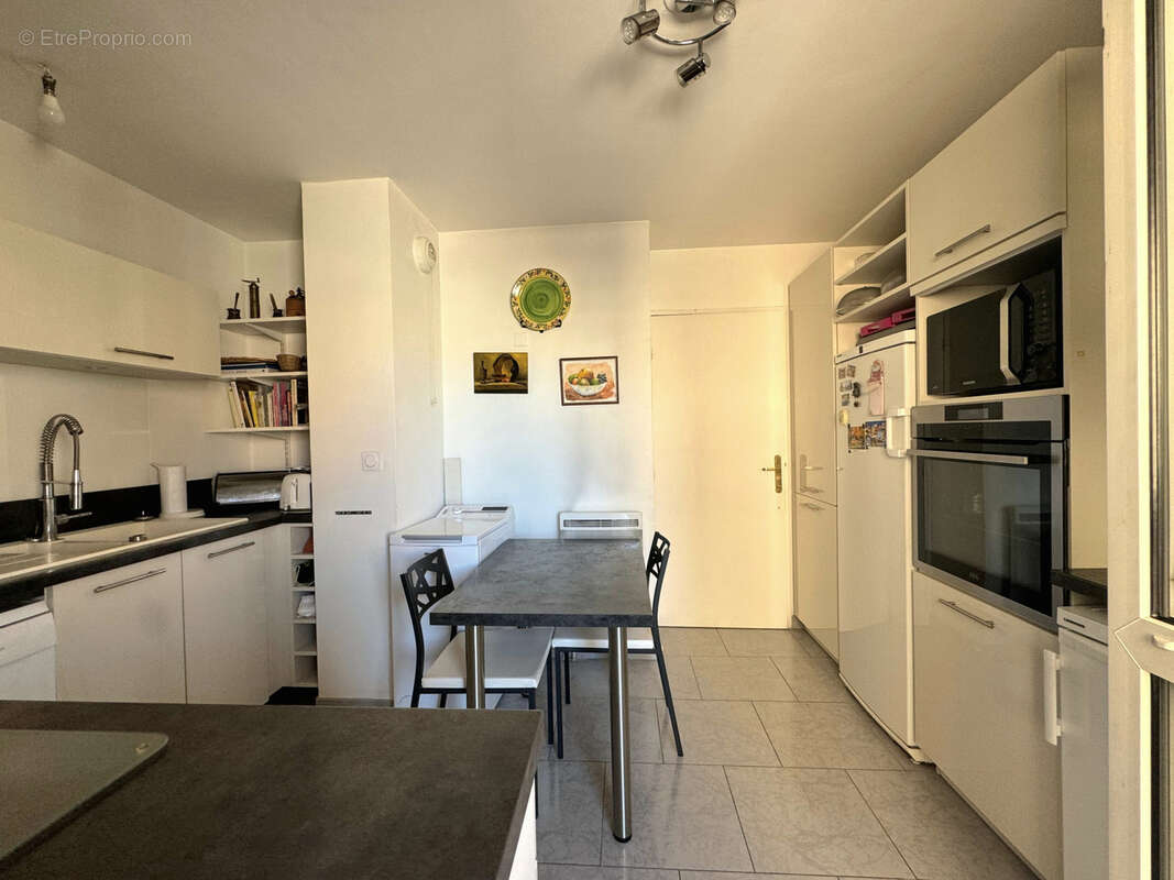 Appartement à MARSEILLE-9E