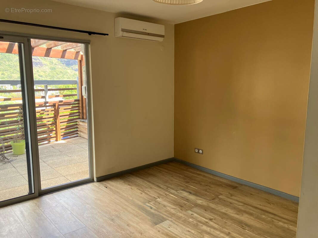 Appartement à SAINT-DENIS