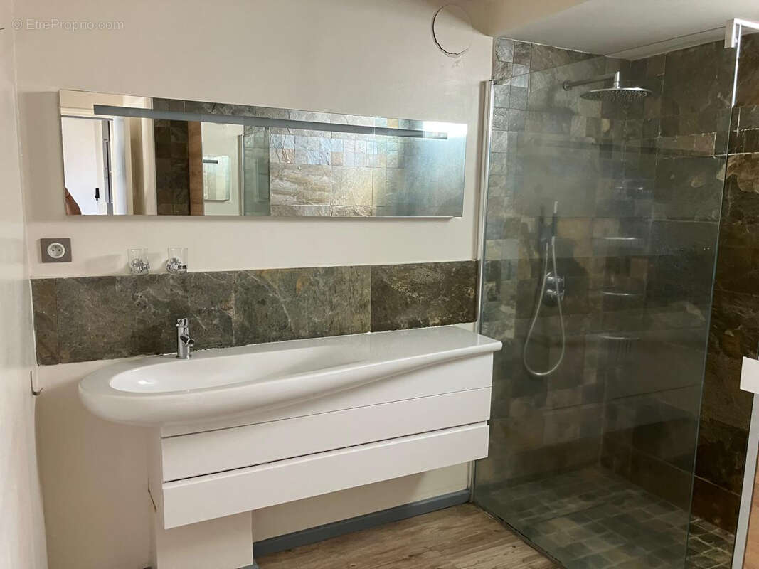 Appartement à SAINT-DENIS