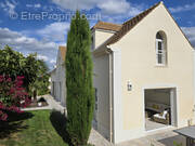 Maison à MAURECOURT