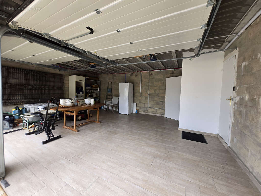 Maison à MAURECOURT