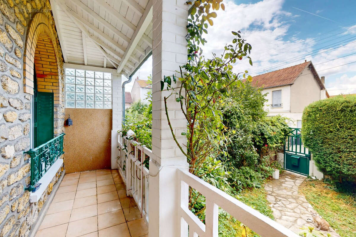 Maison à SAVIGNY-SUR-ORGE