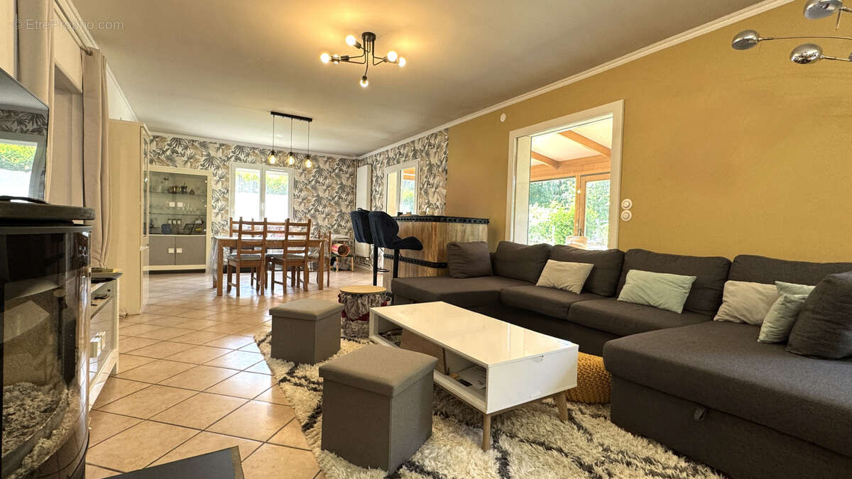 Maison à GRETZ-ARMAINVILLIERS