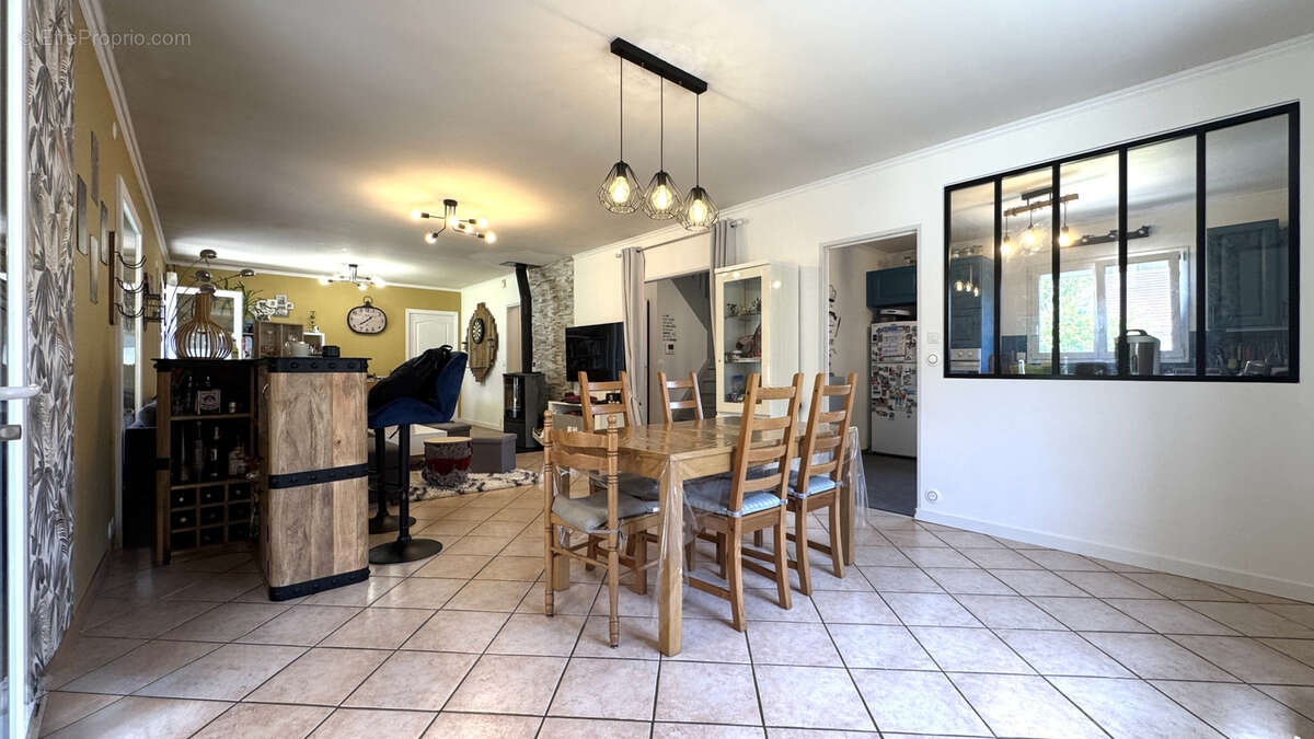 Maison à GRETZ-ARMAINVILLIERS