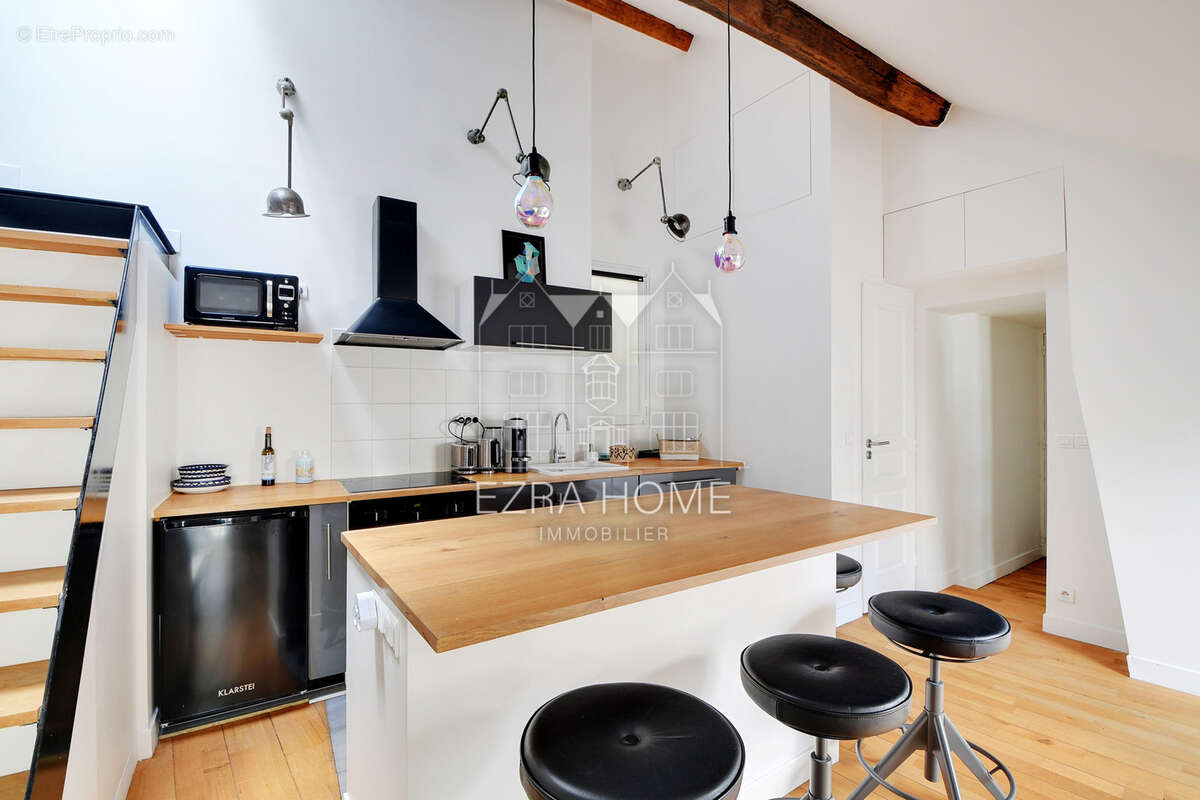 Appartement à PARIS-3E