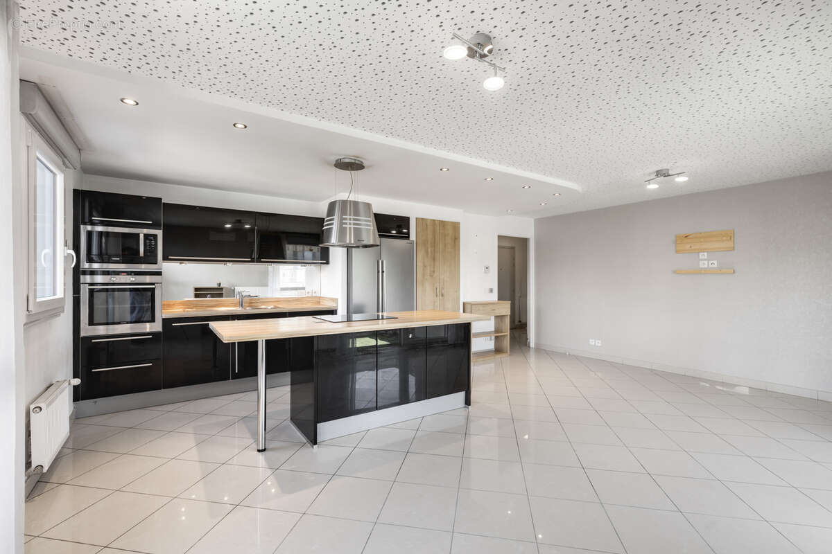 Appartement à MEYTHET