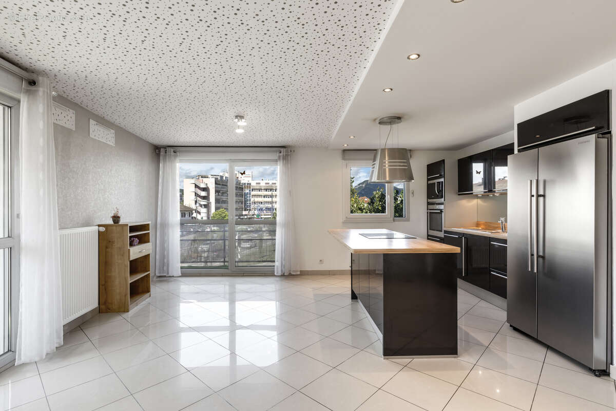 Appartement à MEYTHET