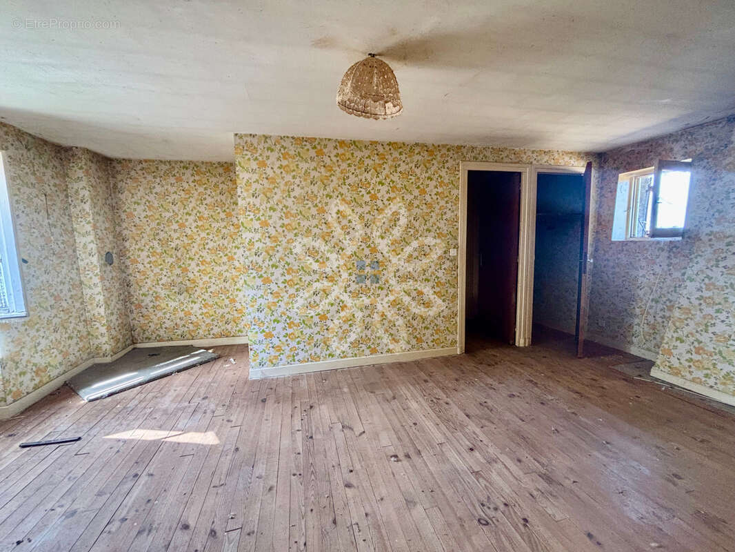 Maison à BOURNONCLE-SAINT-PIERRE