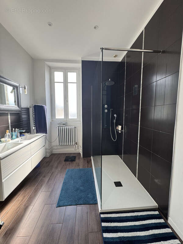 Appartement à MOULINS