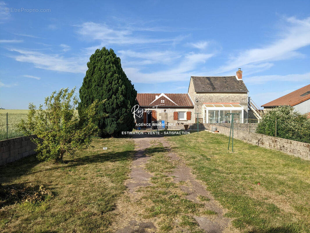 Jardin - Maison à MARIGNY-MARMANDE