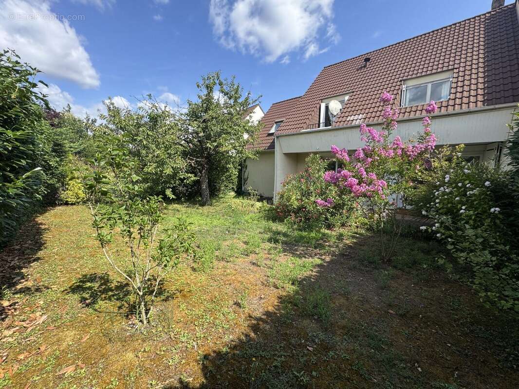 Maison à VERNEUIL-SUR-SEINE